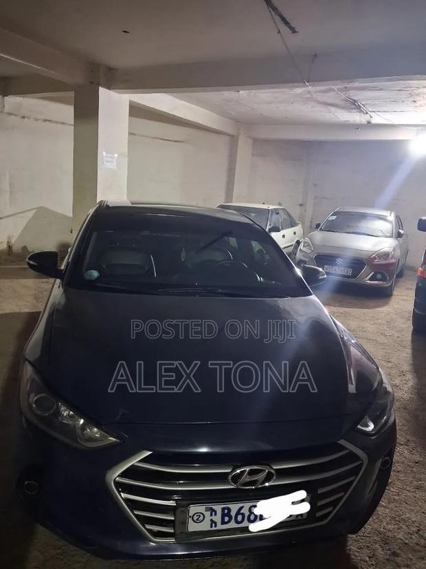 Hyundai Avante 2016 Blue