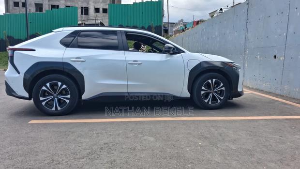 Toyota bZ4X 2023 White