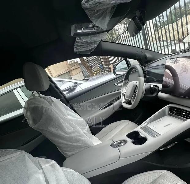 BYD Sealion 06 EV 2025 Off white