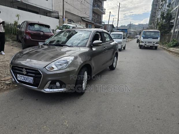 Suzuki Dzire 2022 Gray