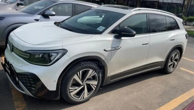 Volkswagen ID.6 2024 Off white