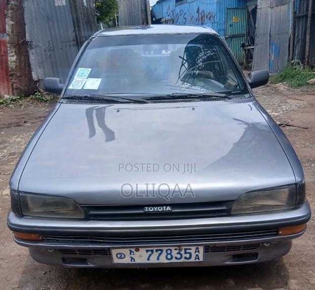Toyota Corolla Sedan 1990 Gray