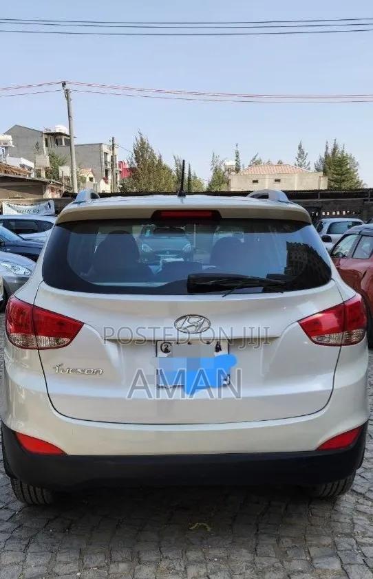 Hyundai Tucson 2015 White