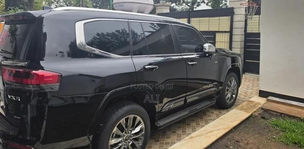 New Toyota Land Cruiser 2025 Teal