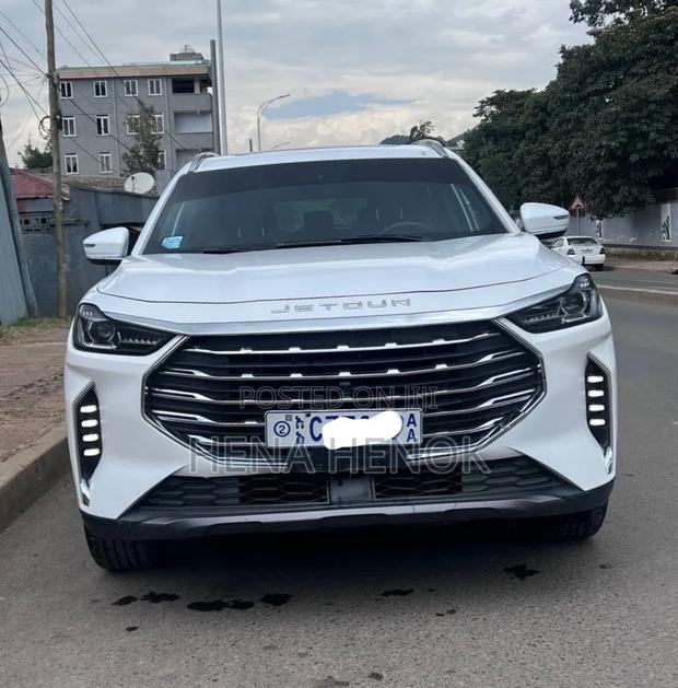 Jetour X70 Plus 2022 White