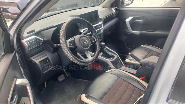 Toyota Raize 2023 Silver