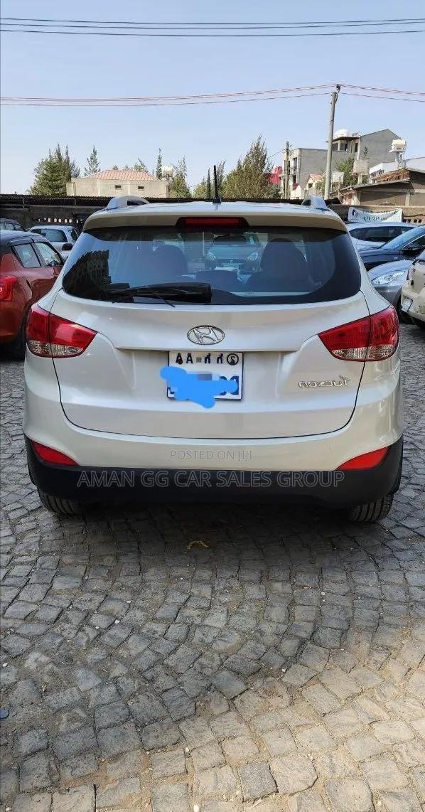 Hyundai Tucson 2015 White
