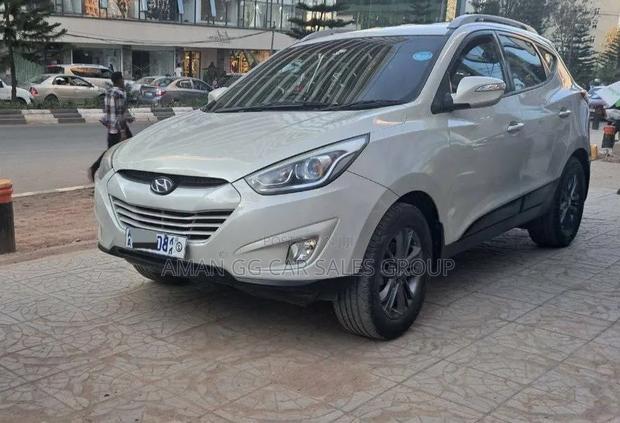 Hyundai Tucson 2015 White
