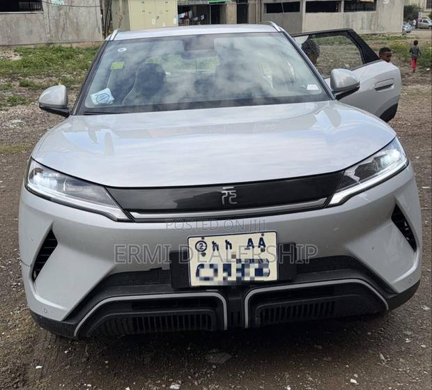 BYD Yuan Up 2025 Silver