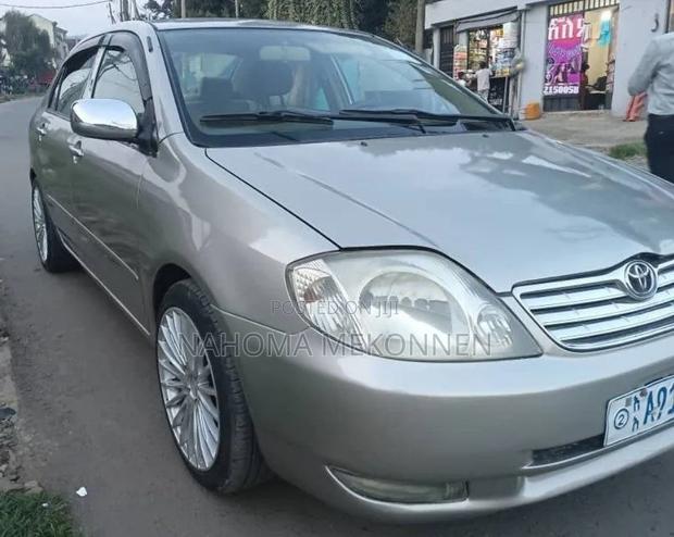Toyota Corolla 2003 Gold