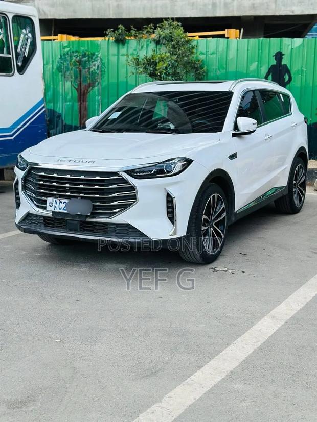 Jetour X70 Plus 2022 White