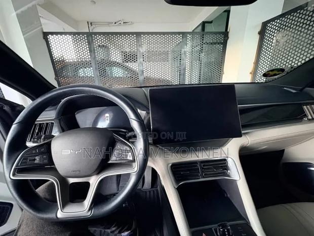 BYD Song Plus 2024 Gray