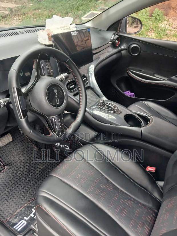 BYD E2 43 kWh 94 hp FWD 2025 Gray