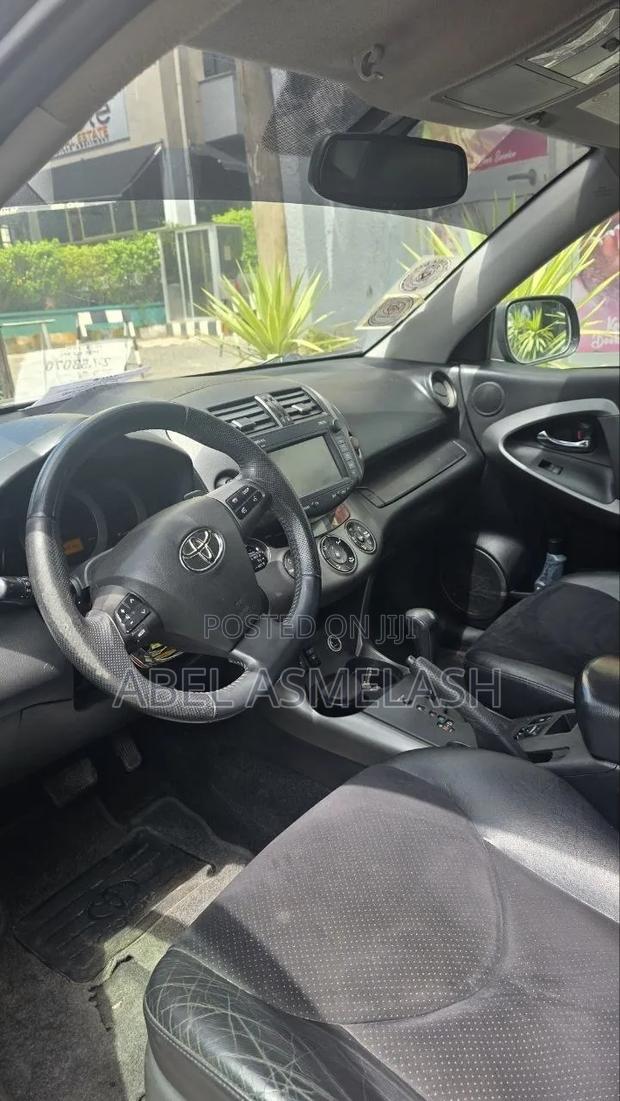 Toyota RAV4 2012 Black