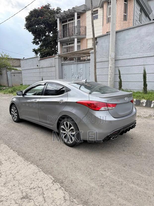 Hyundai Avante 2015 Silver