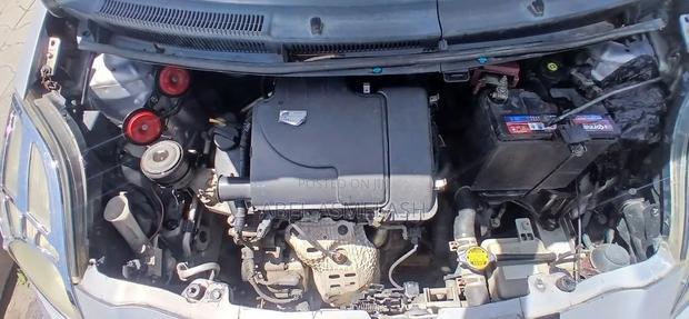 Toyota Yaris 2010 Silver