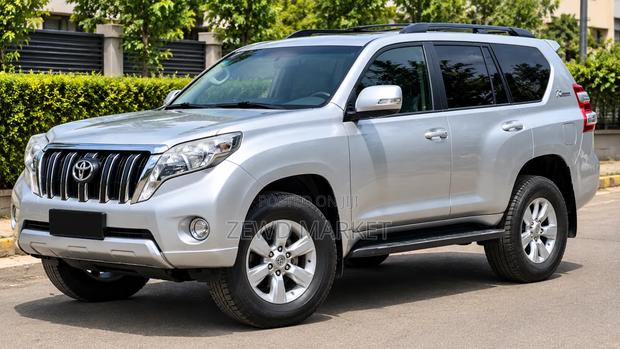 Toyota Land Cruiser 2015 Silver