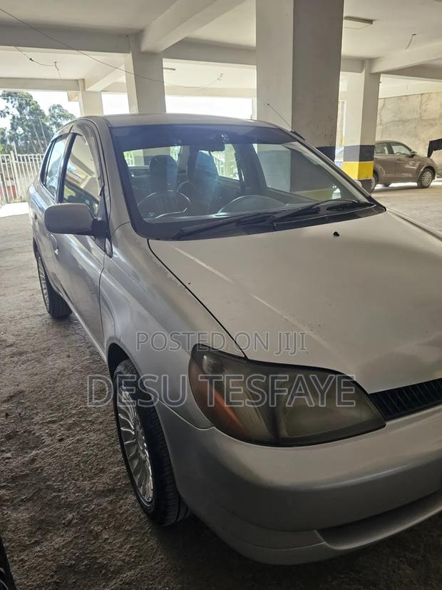 Toyota Platz 1.0 FWD 2001 Gray