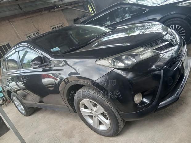 Toyota RAV4 2015 Blue