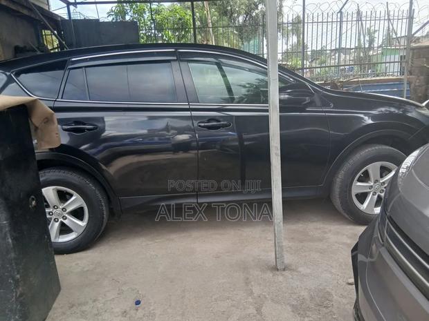 Toyota RAV4 2015 Blue