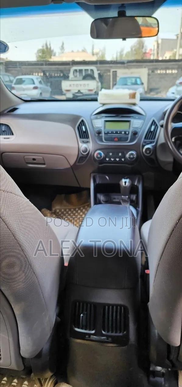 Hyundai Tucson 2015 Silver