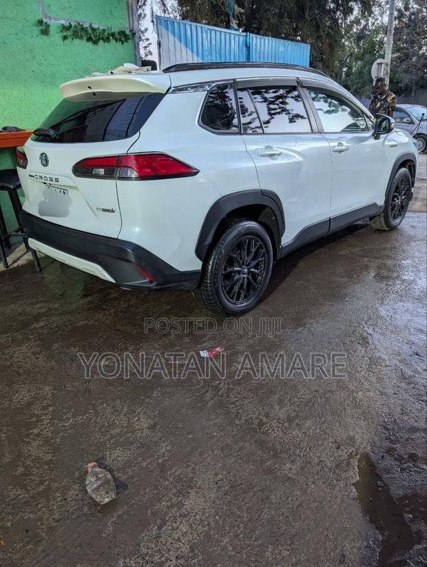 Toyota Corolla Cross 2023 White