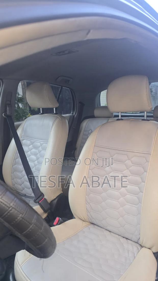 Toyota Yaris 2010 Gray