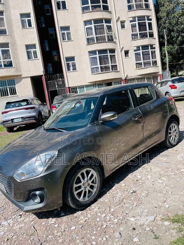 Suzuki Swift 2020 Silver