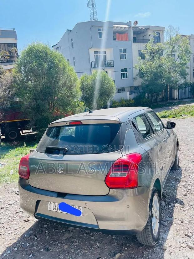 Suzuki Swift 2020 Silver