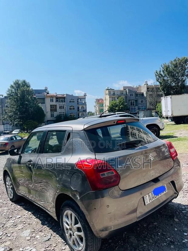 Suzuki Swift 2020 Silver