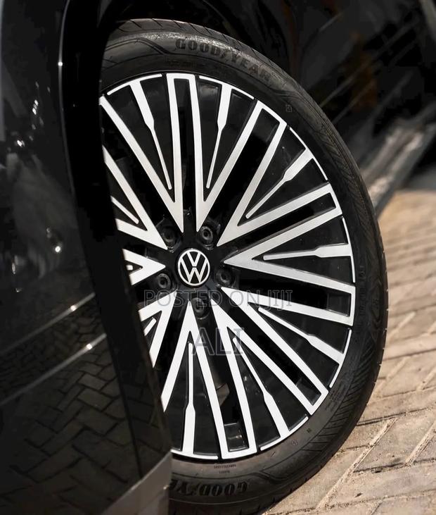 New Volkswagen ID.6 2025 Black