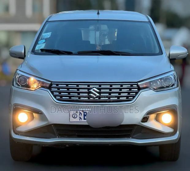 Suzuki Ertiga 2021 Silver