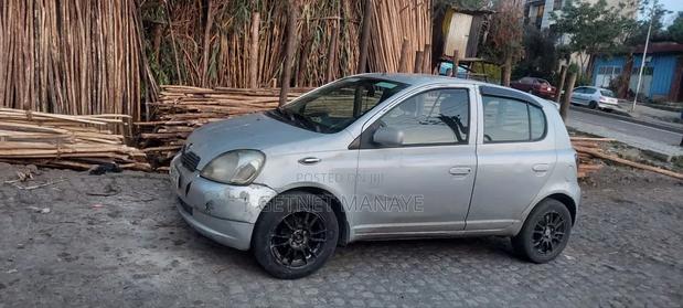 Toyota Vitz 1.0 FWD 3dr 2000 Silver