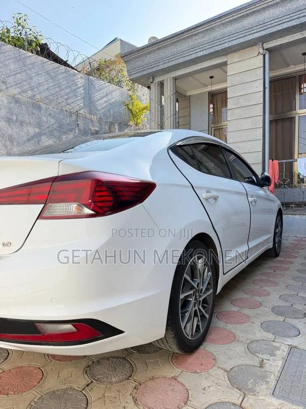 Hyundai Avante 2020 White