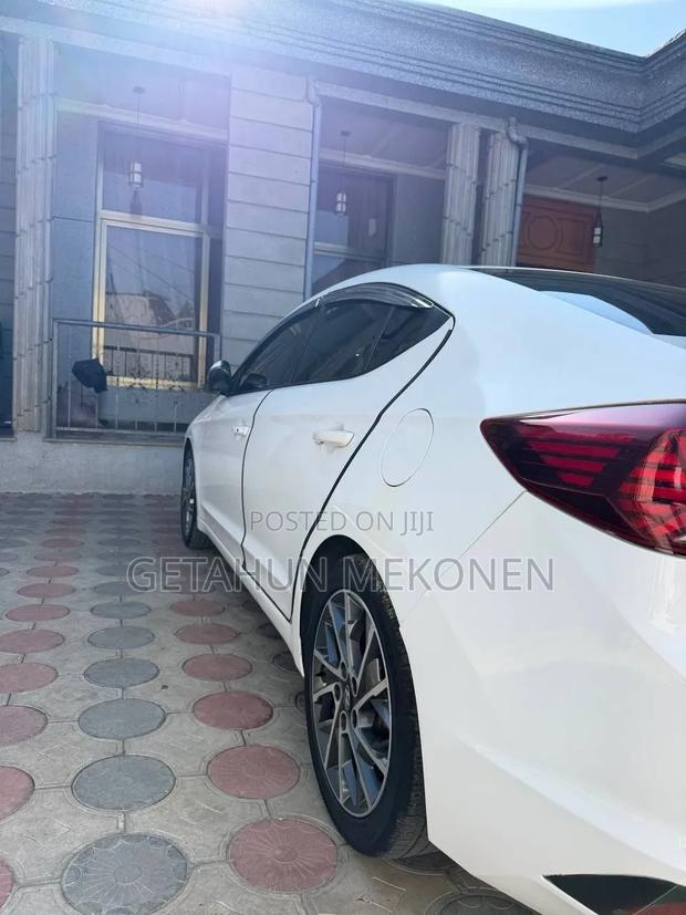 Hyundai Avante 2020 White