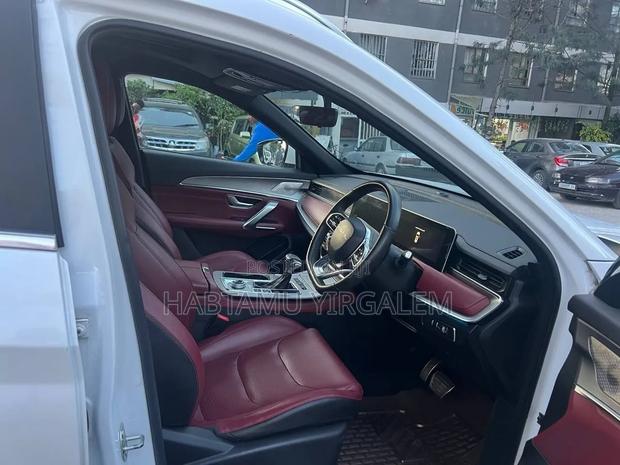 Jetour X70 Plus 2022 White