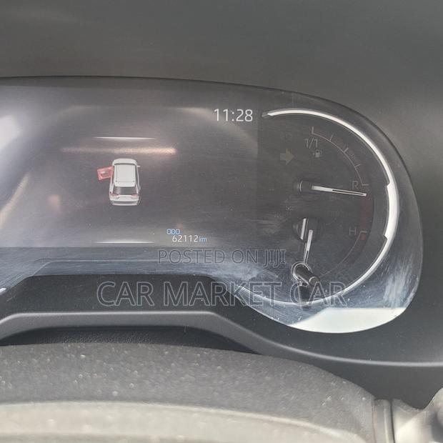 Toyota RAV4 Limited 2021 White