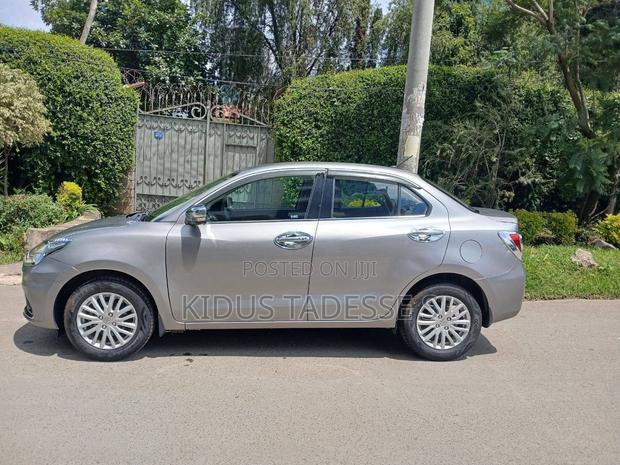 Suzuki Dzire 2022 Gray