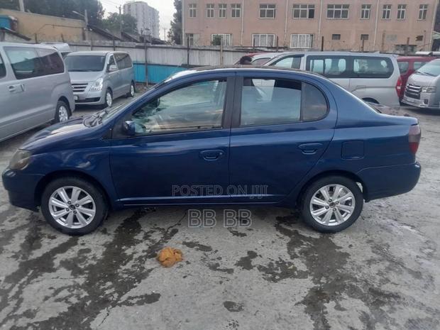 Toyota Platz 1.0 FWD 2001 Blue