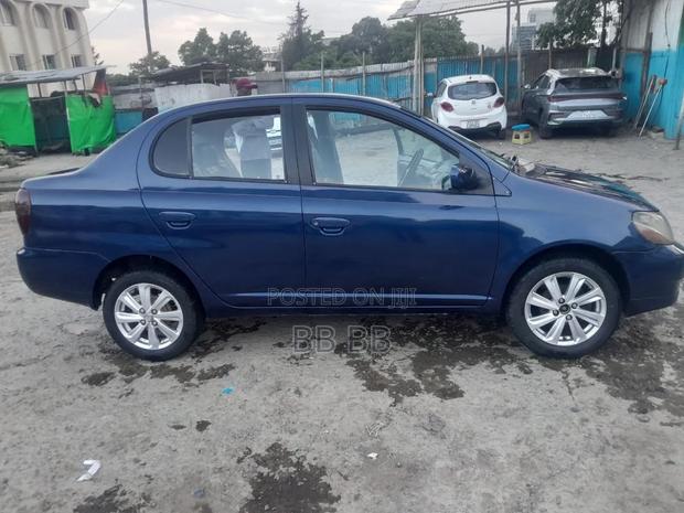Toyota Platz 1.0 FWD 2001 Blue