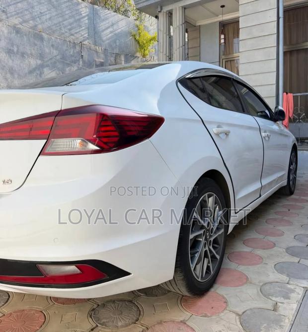 Hyundai Avante 2020 White