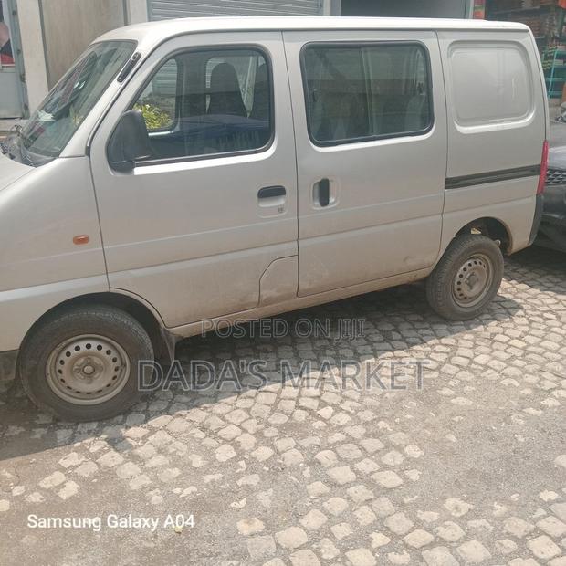 Suzuki Eeco 2025 Silver