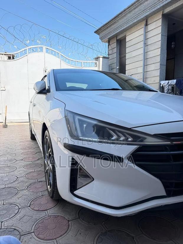 Hyundai Avante 2020 White