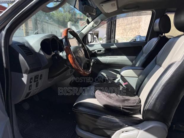 Toyota Hilux 2007 Black