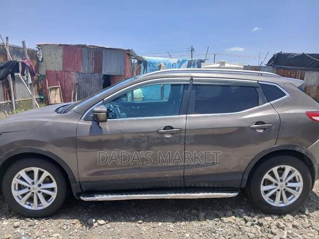 Nissan Qashqai 2016 Gray