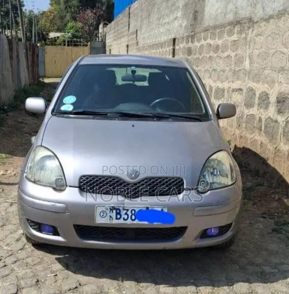 Toyota Vitz 2004 Brown