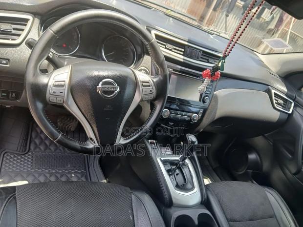Nissan Qashqai 2016 Gray