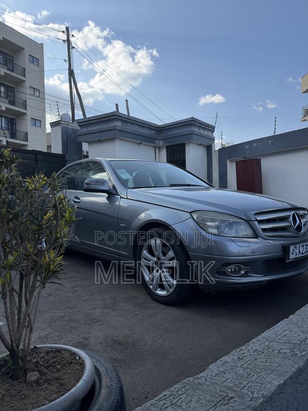 Mercedes-Benz C180 2008 Gray