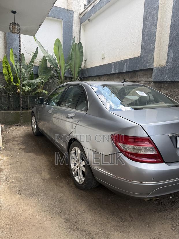 Mercedes-Benz C180 2008 Gray