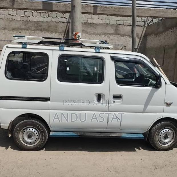 Suzuki Eeco 2025 White